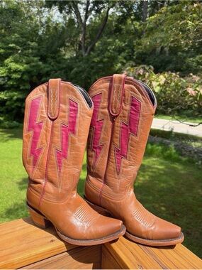 Vintage Allen’s Women’s Tan Brown Leather Cowboy Boots with Pink Red Accent